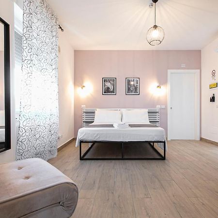 Domina Guest House Фиумичино Екстериор снимка