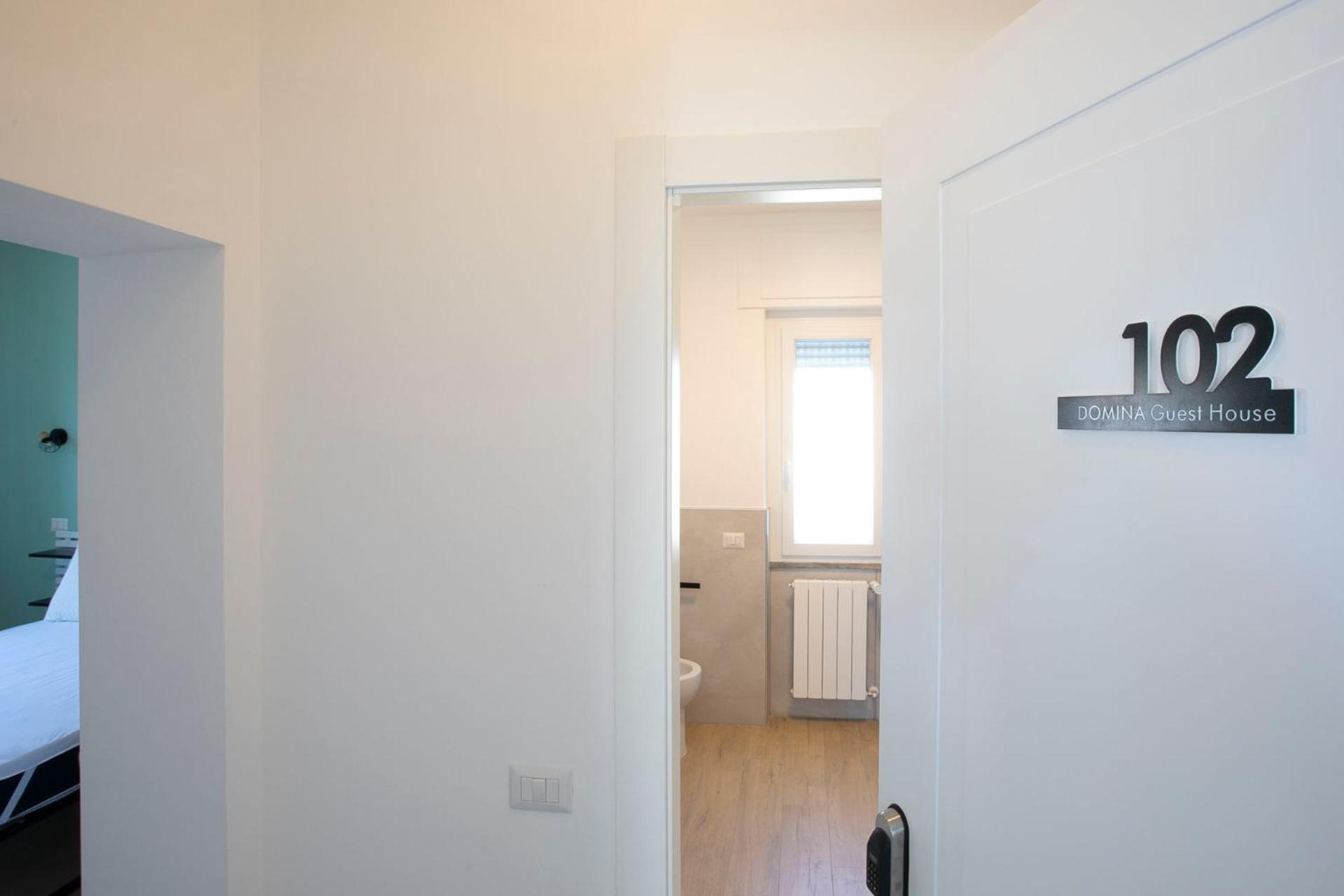 Domina Guest House Фиумичино Екстериор снимка