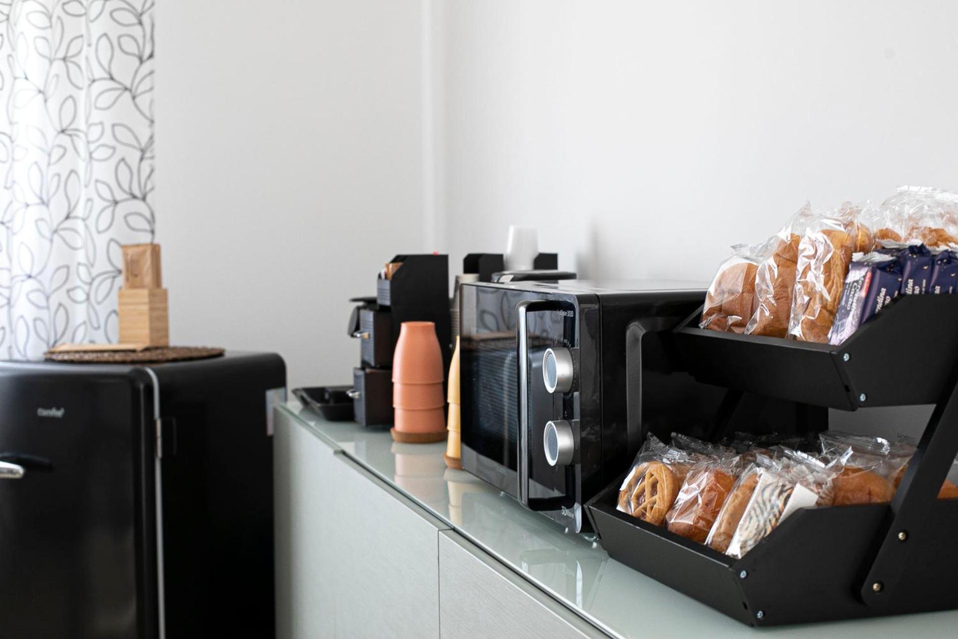 Domina Guest House Фиумичино Екстериор снимка